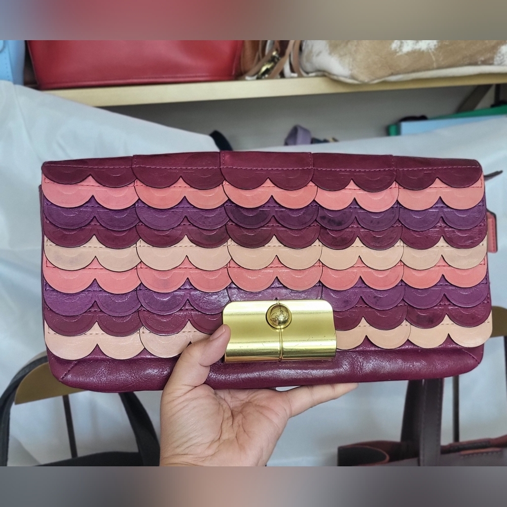 Rare Coach Scalloped Multicolor Oversized Clutch 14224 Kristin Clasp Leather